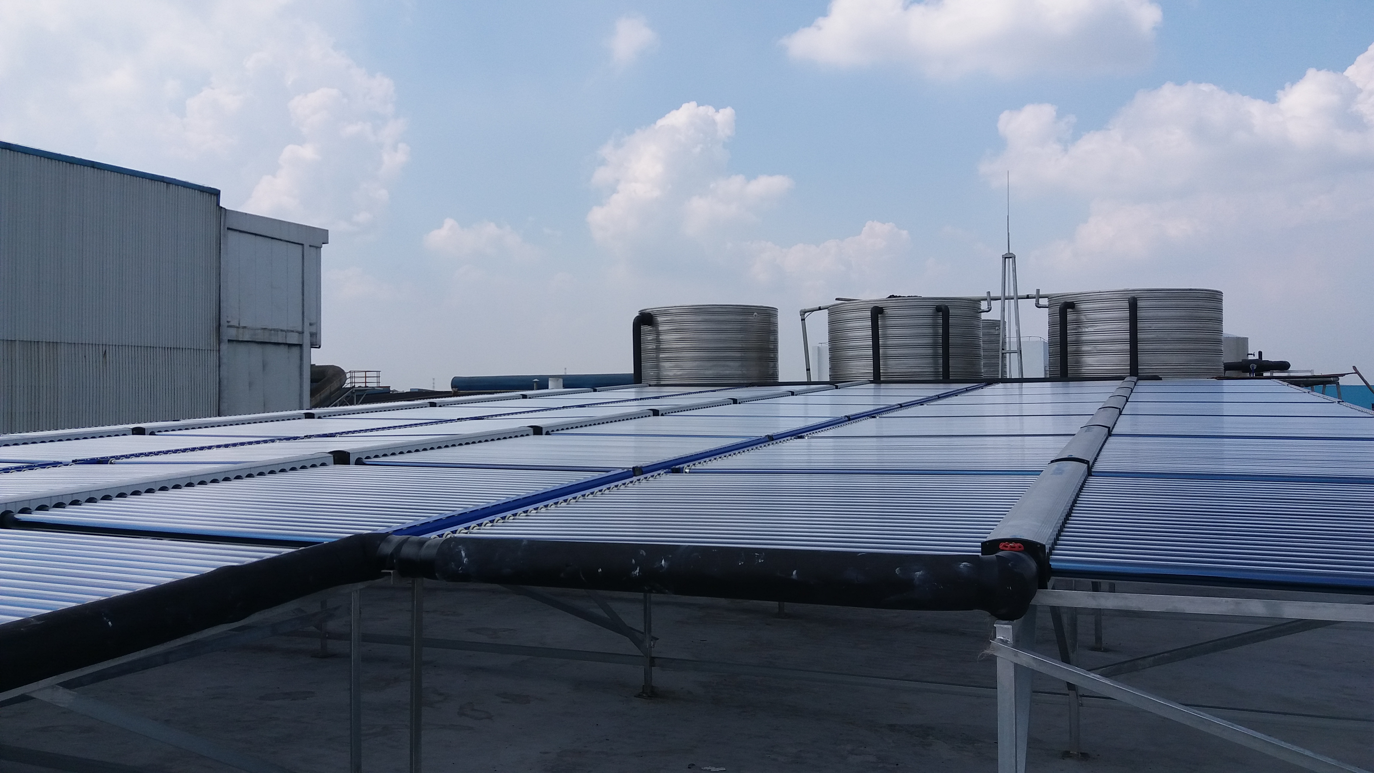 太陽能熱水工程|南京頂熱
